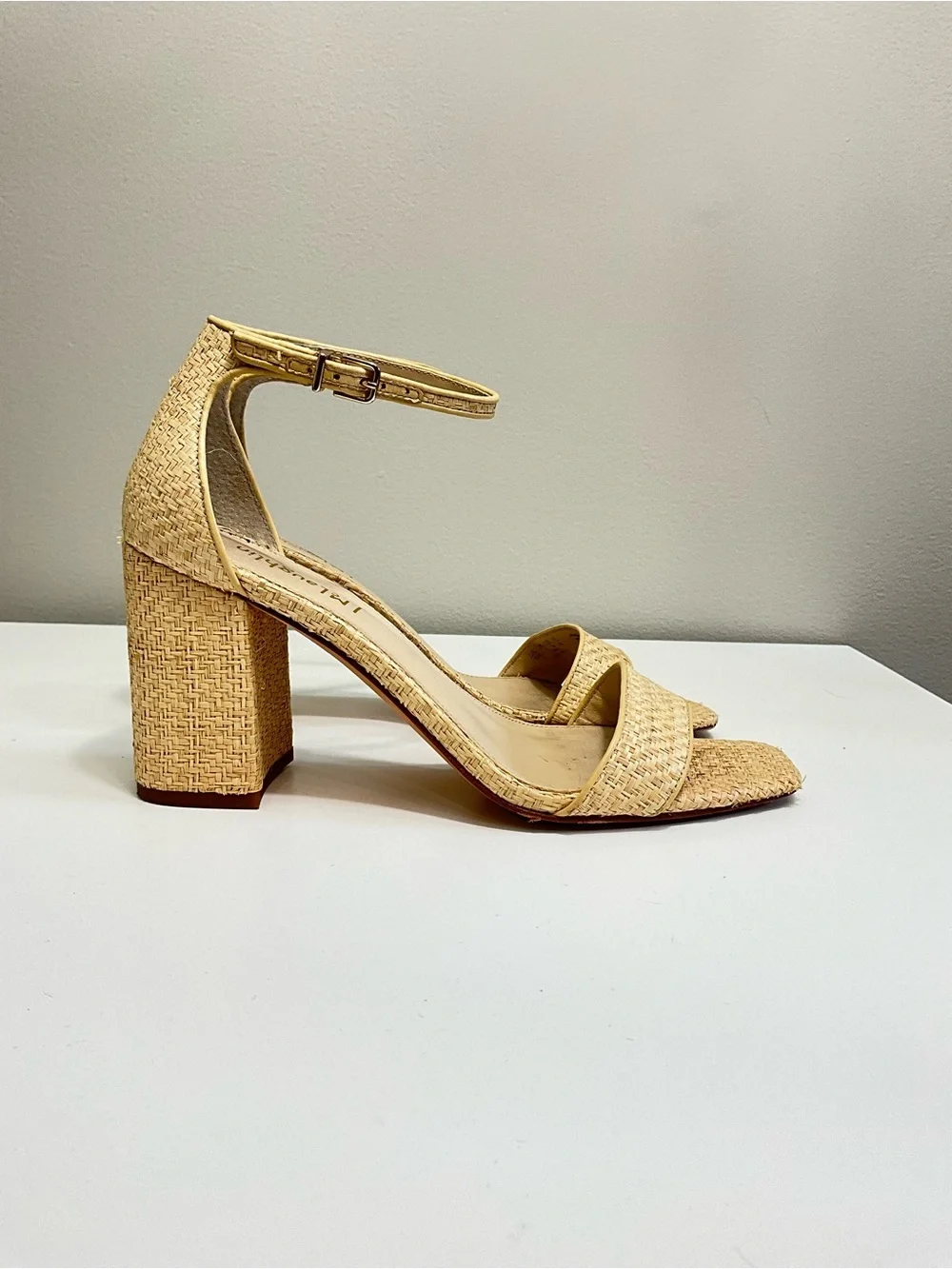 J. MCLAUGHLIN Esme Raffia Block Heel Sandals Natural Beige Size 8